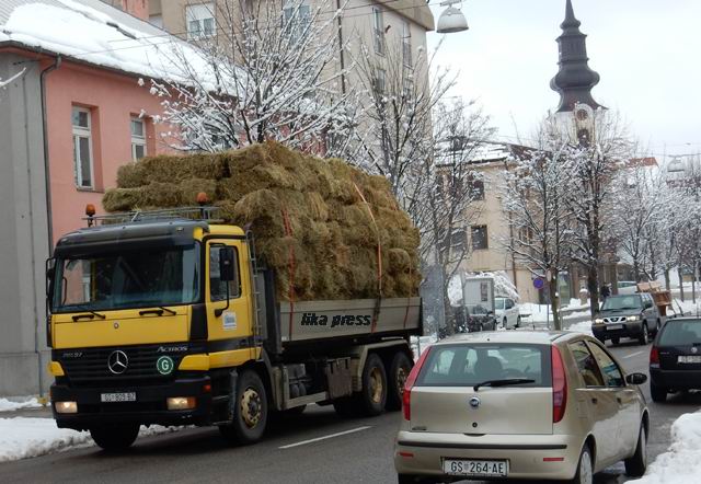 Specijalni tovar za Bag bez upaljenih rotirki, a i kamijun je pritrpan                                                                                                                                                                                    